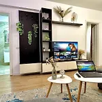 Spot With Parking * 布加勒斯特